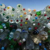 广州塑料回收,塑料制品回收,广州天仁塑料水瓶，建筑塑料、塑料颗粒回收